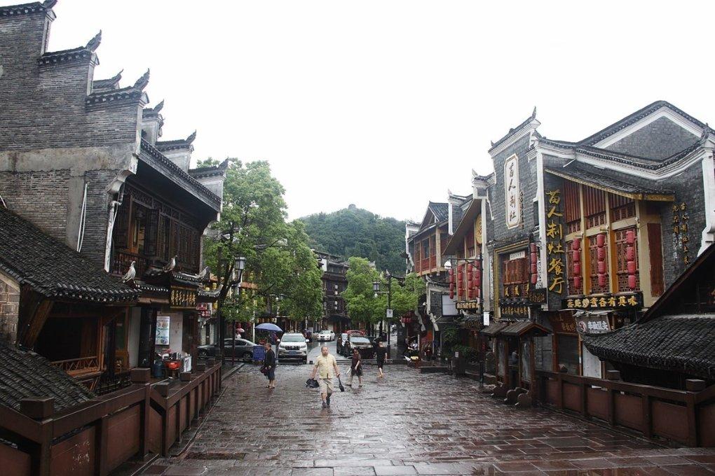 安徽肥西黄油老母鸡，400天散养，肉质紧实，汤鲜味美！